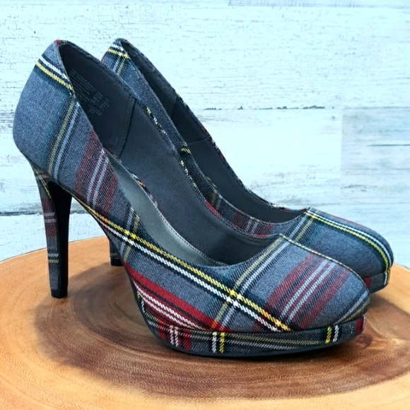 FIONI Clothing Shoes - EUC FIONI STEWART PLAID STILETTOS